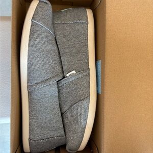 7.5 TOMS Black Metallic Knit Alpargata